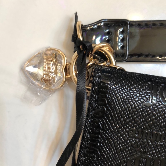Juicy Couture Liquorice Faux Patent Leather Open Heart Card Case Key Fob NWT - Picture 4 of 16